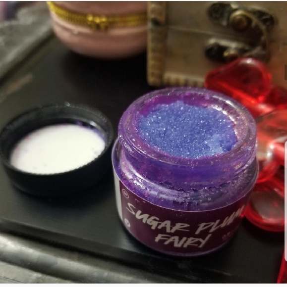 💙🌟2xHP⭐SUGAR PLUM FAIRY DISCONTINUED XMAS LE LUSH LIP SCRUB NWT - Picture 8 of 8